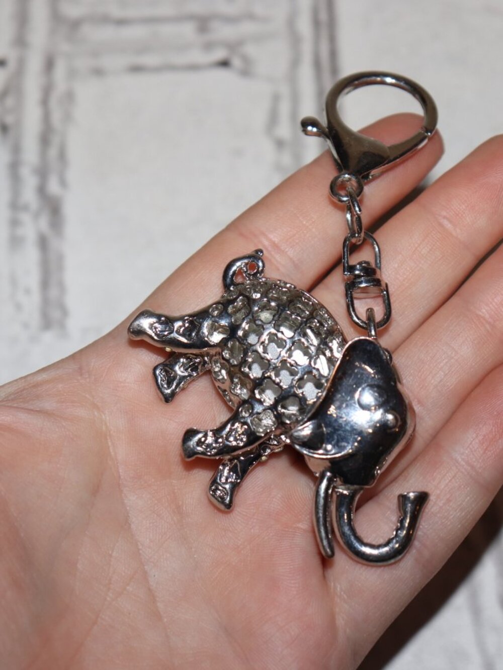 🐘✨ Elephant Rhinestone Keychain · 4" Tall - Picture 2 of 4